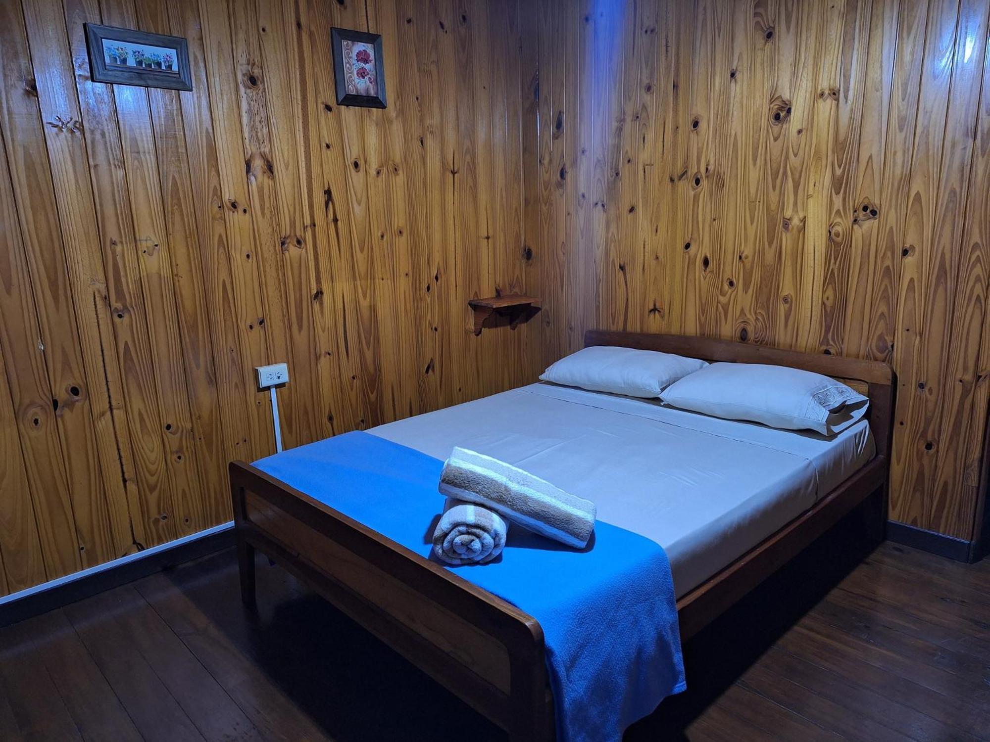 Hotel La Casona à Puerto Iguazú Extérieur photo